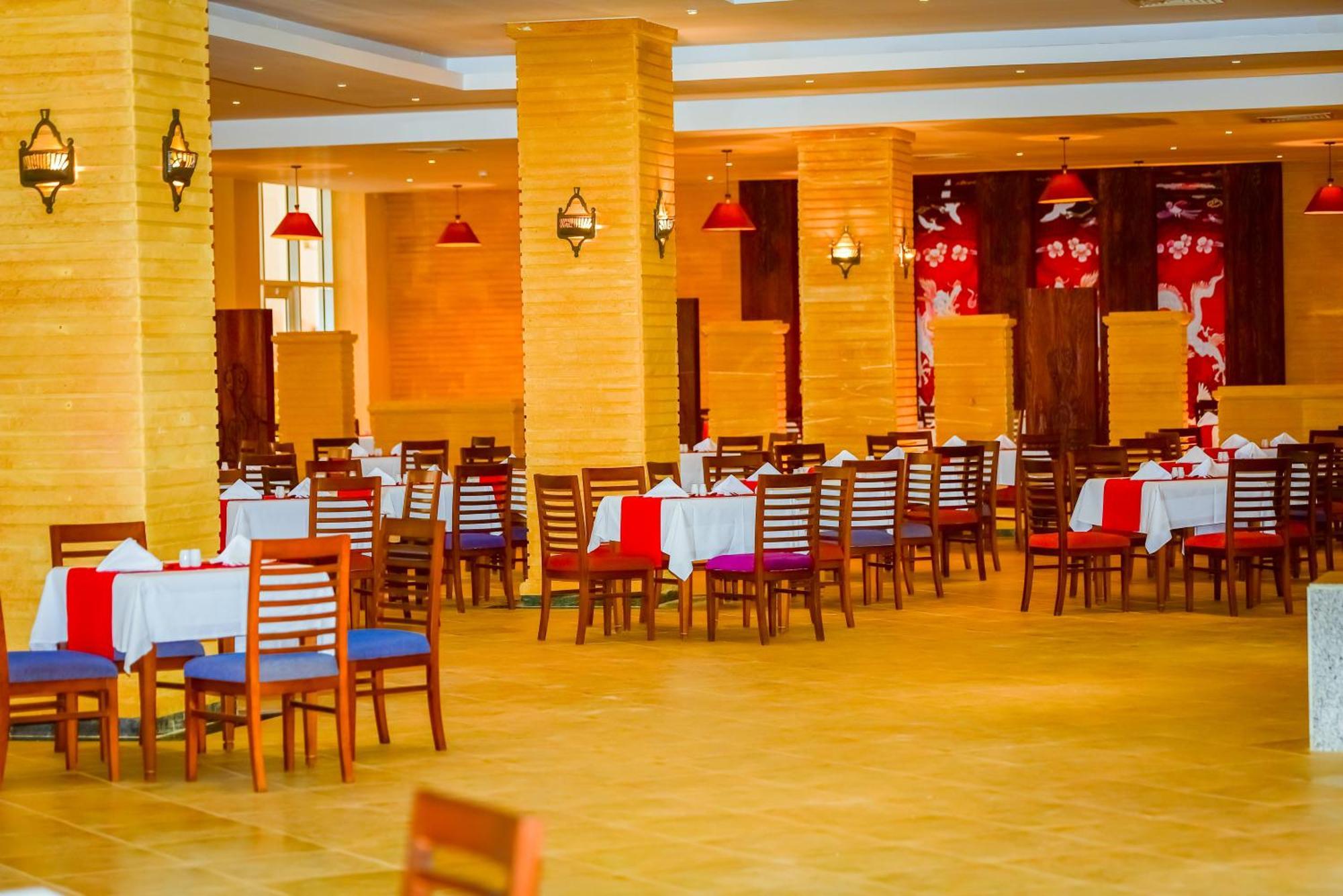 Amarina Queen Resort & Aqua Park Marsa Alam Esterno foto