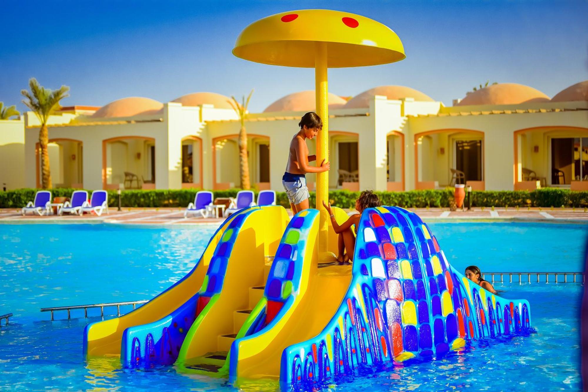 Amarina Queen Resort & Aqua Park Marsa Alam Esterno foto